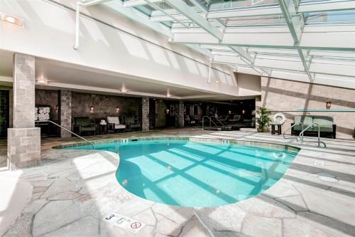 Exterior view, Luxury 2 Bedroom Ski In, Ski Out One Ski Hill Residence Located At The Base Of Peak 8 With Outdoor P in Breckenridge (CO)