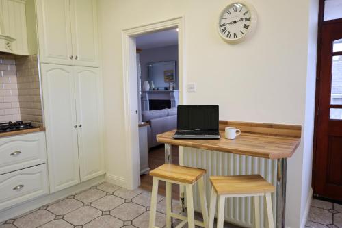 مطبخ, Benbradagh Country Cottage Causeway Coast in دونجيفين