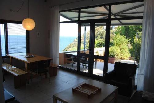 บริการและสิ่งอำนวยความสะดวก, Villa Achilles in ลิวาดี (ติรอส)