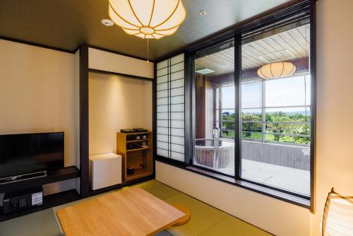 Premium Japanese-Western style Room (With Natural Hot Spring View Bath)