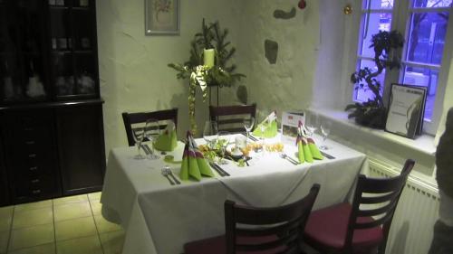 Iekārtas, Rezas Restaurant Gastehaus in Oberbillig