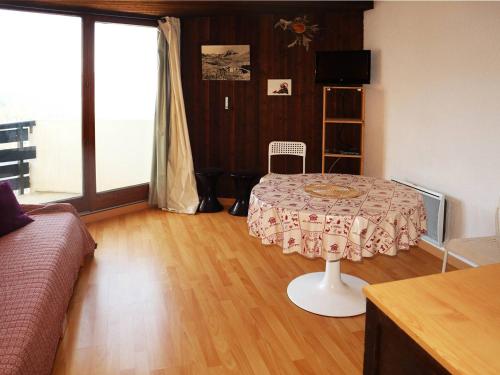 Studio skis aux pieds pour 4, balcon - FR-1-322-497 Studio skis aux pieds pour 4, balcon - FR-1-322-497