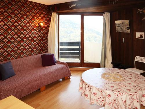 Studio skis aux pieds pour 4, balcon - FR-1-322-497 Studio skis aux pieds pour 4, balcon - FR-1-322-497