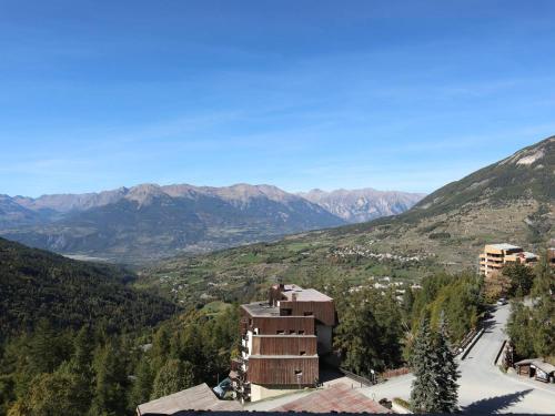 Studio skis aux pieds pour 4, balcon - FR-1-322-497 Studio skis aux pieds pour 4, balcon - FR-1-322-497