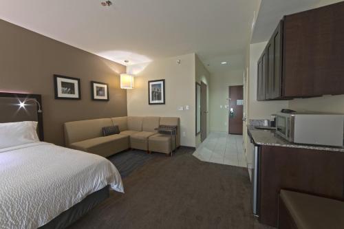 Holiday Inn Hotel & Suites Northwest San Antonio an IHG Hotel - image 4
