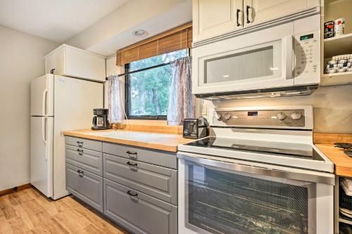 Family-Friendly Stratton Gem Close to Slopes! in Stratton (VT)