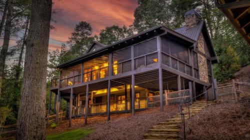 Big River Family Retreat in McCaysville, USA