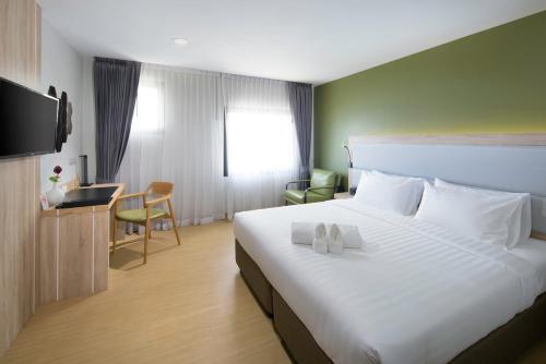 Prime Square Hotel Room Type - Superior King Room