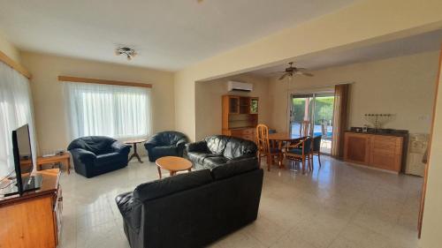 Villa Victoria 400 meters to the beach 4