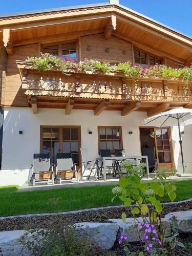 Hochalmbahnen Chalets 8W2, Alpenrebe, nahe Gondel in Rauris, Österreich