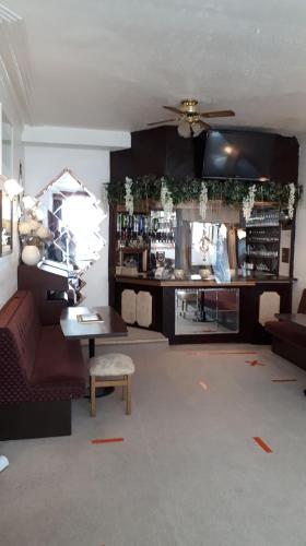 Aysgarth House - image 11