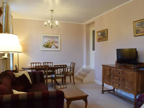 Bridles 20 Park Place photo 3