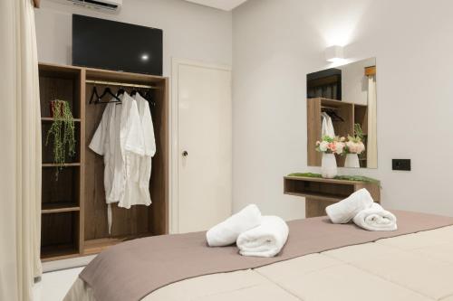 2 bedrooms, 3 beds