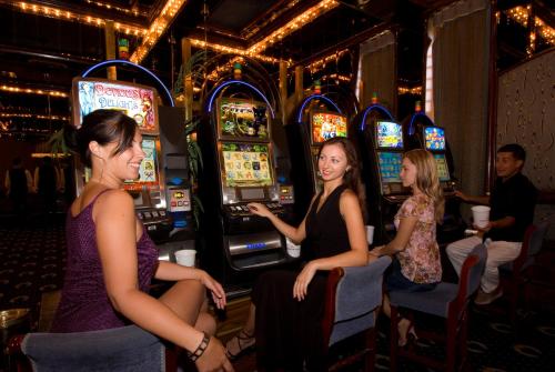 Maritim Jolie Ville Resort & Casino - image 2