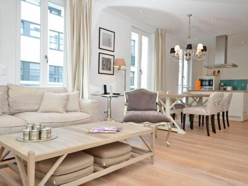 Villa Johanna in Sellin - WG 13 mit Kamin und zwei Balkonen - image 4