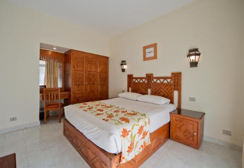 One-Bedroom Chalet image 2