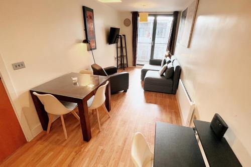 The Arcadian, Birmingham City Centre, by Lark Accommodation Cosy 1-bedroom Flat, Birmingham (photo 9)