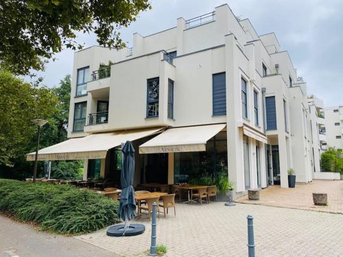 CityCosy Orangerie Strasbourg Superbe 2 pieces calme face au Parc l'Orangerie, parking souterrain privatif, Wi-Fi & Netflix inclus, Strasbourg (photo 8)