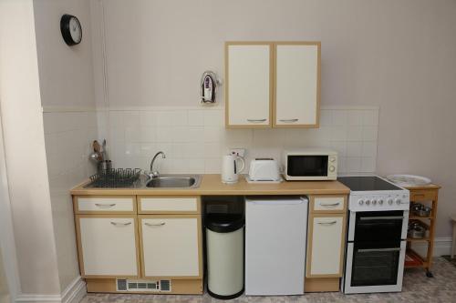 Abbey View Holiday Flats - image 13