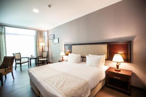 Queen Room with Sea View