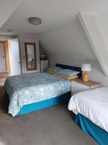 Abbey View Holiday Flats - image 2