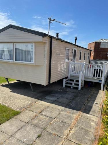 3 bedrooms, 6 beds