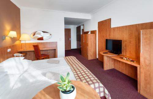 Hunguest Hotel Pelion - image 13