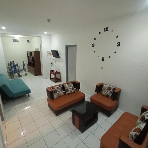 Sewa Rumah Harian 3 BR di Bandung,Kiaracondong