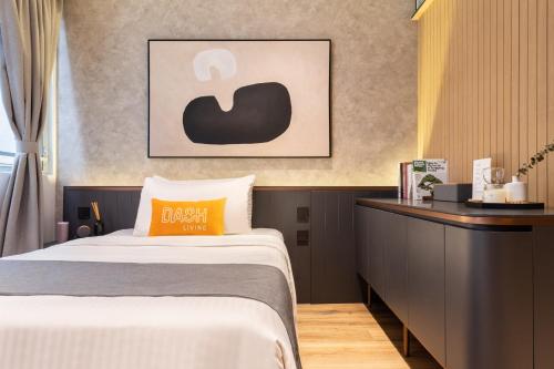 Superior Double Room room in Dash Living on Prat