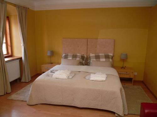 Apartments and suites Kremnica - Accommodation