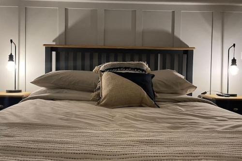 Harbourside, Luxurious Elegant Holiday home with Bike store - Sleeps 6, Highland