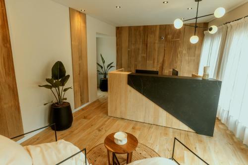 Fuajee, La Galeria - Hotel Boutique Carilo in Carilo