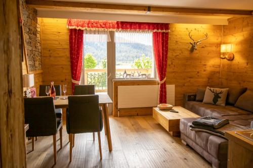 Appartement Tirolia Leutasch in เลเนอร์