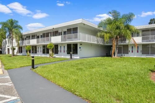 Baymont by Wyndham Orlando Lake Buena Vista South - image 3