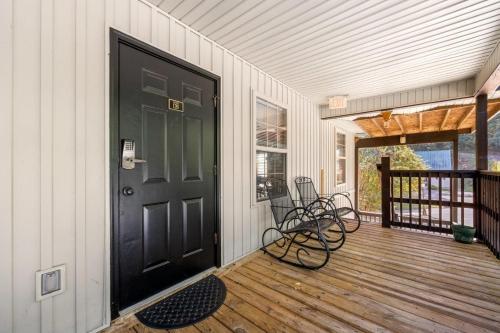 Poplar Point Condo Unit 12B in Pigeon Forge (TN)