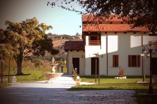  Agriturismo Regina di fiori, Pension in Monte Porzio bei Mondavio