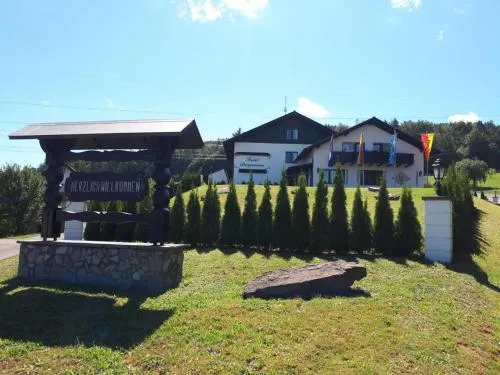 Hotel Bergwiesen - Zimmer mit Balkon oder Terasse in Lohr, Deutschland