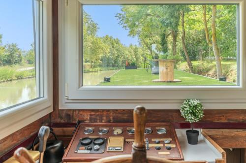Létesítmények, Péniche Dondon - Gîte cocooning sur Canal du midi (Peniche Dondon - Gite cocooning sur Canal du midi) in Villefranche-de-Lauragais