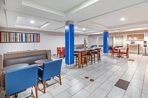 Holiday Inn Express Hotel & Suites Lafayette South an IHG Hotel - image 10