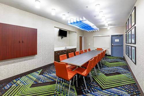 Holiday Inn Express Hotel & Suites Lafayette South an IHG Hotel - image 12