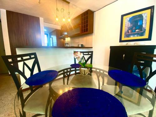 2 Bedroom Apartment near by downtown