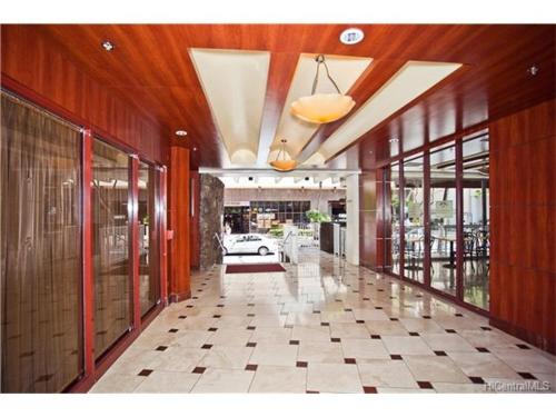 PRIME Location - Waikiki Full Kitchen& Laundry