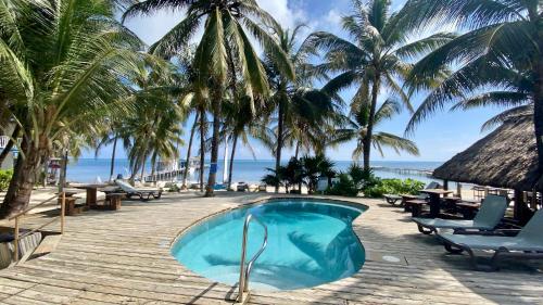 Caribbean Villas Hotel - Tap to explore photos