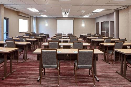 Sonesta Select Raleigh Durham Airport Morrisville - image 14