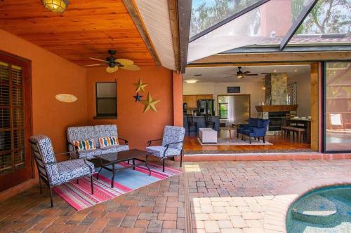 Family Friendly Pool Paradise Retreat Near Beaches in Palm Harbor (FL)