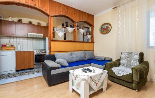 Beautiful Apartment In Senj With Kitchen - Location saisonnière - Nehaj