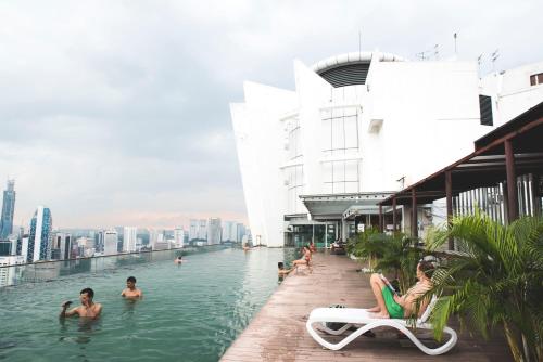 La Vista @ Regalia Residence in Chowkit / Putra WTC