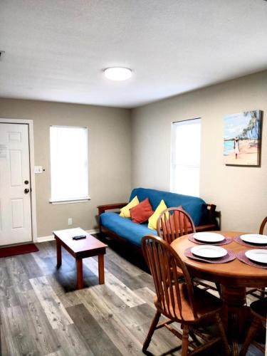 Fully Equipped Apartments 5 miles from the beach in Bay Pines