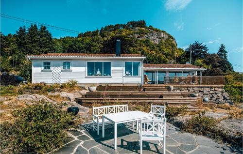 Gorgeous Home In Farsund With Kitchen