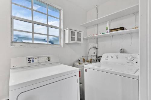 Bathroom, Private Lakefront Home in Miami/Pembroke in Pembroke Pines